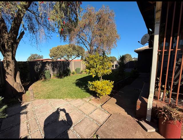4 BEDROOM HOUSE FOR SALE IN VANDERBIJLPARK CE 3